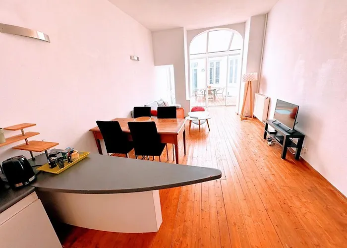 Lejlighed Grand Palais Centre